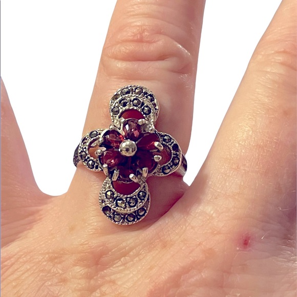 Vintage Jewelry - Vintage sterling silver garnet marcasite 925 fancy oblong ring